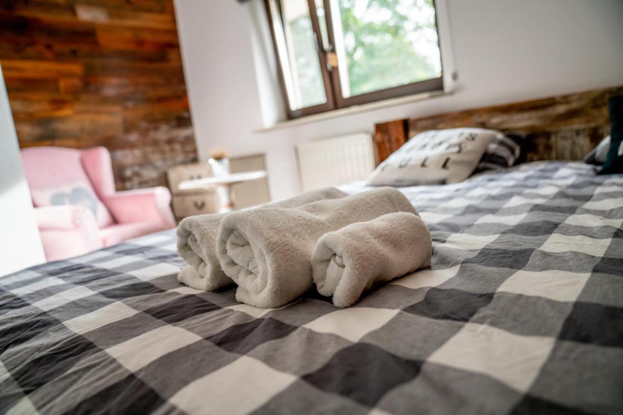 Holistyczne Ujecie Bed and Breakfast Kobyla Exteriör bild